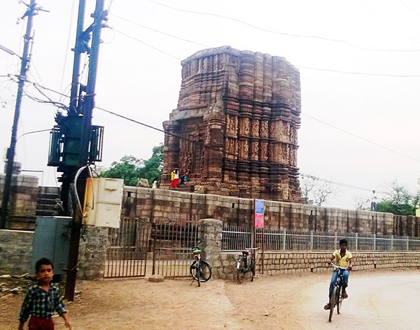 अधूरे मंदिरों का रहस्य