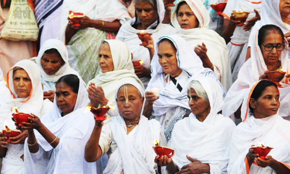 विधवा स्‍त्री